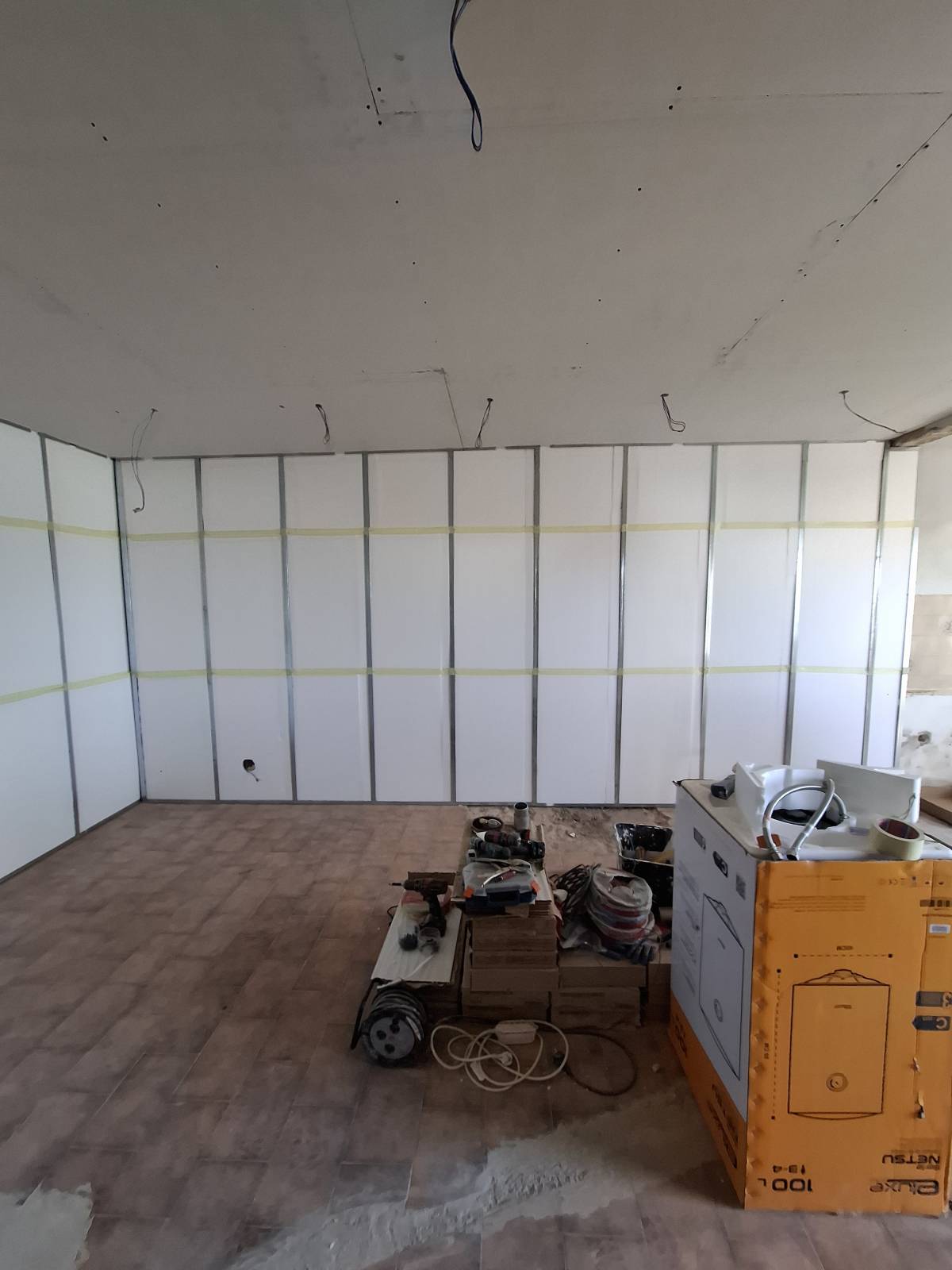 Tokfinal remodelações e pinturas - Loulé - Door Repair