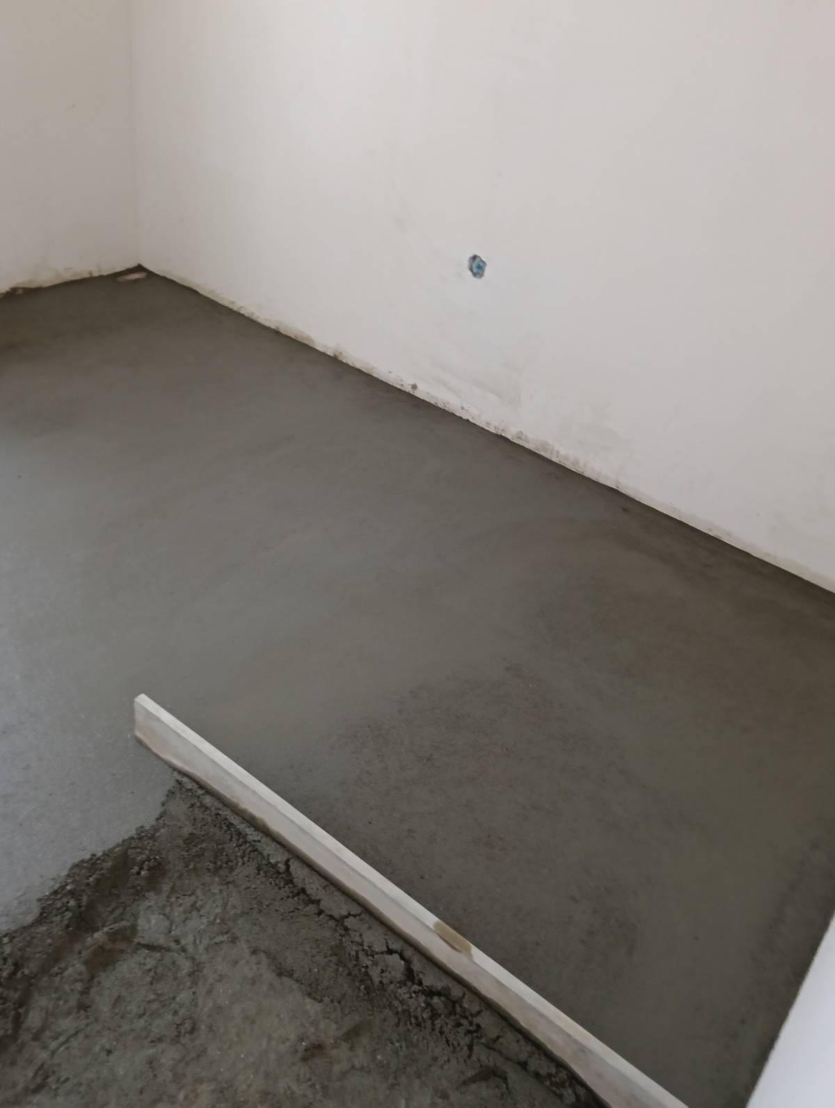 Volutas e arestas unipessoal lda - Rio Maior - Pintura de exteriores
