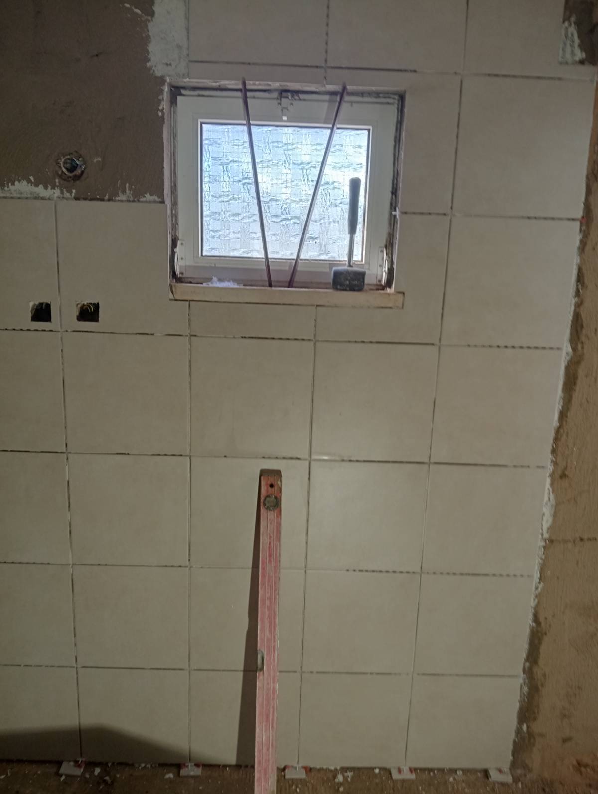 Volutas e arestas unipessoal lda - Rio Maior - Gutter Installation or Replacement