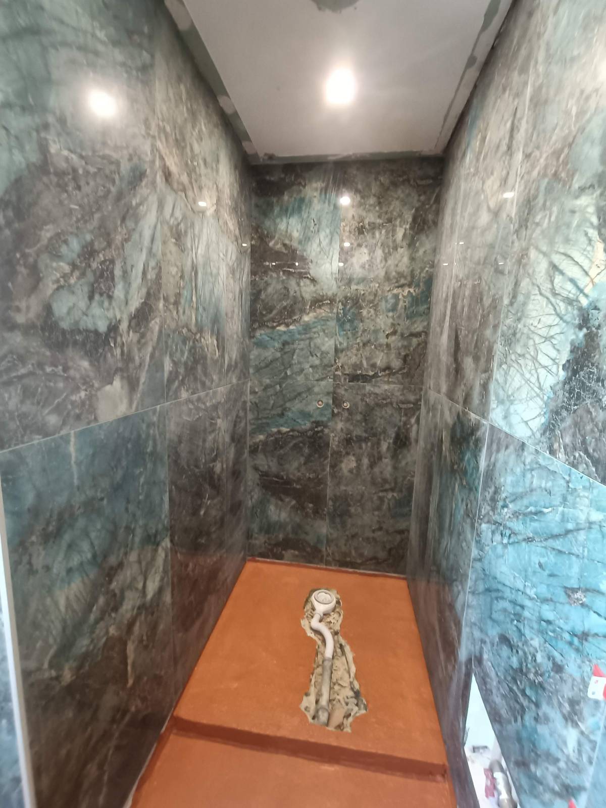 Tokfinal remodelações e pinturas - Loulé - Bathroom Remodel