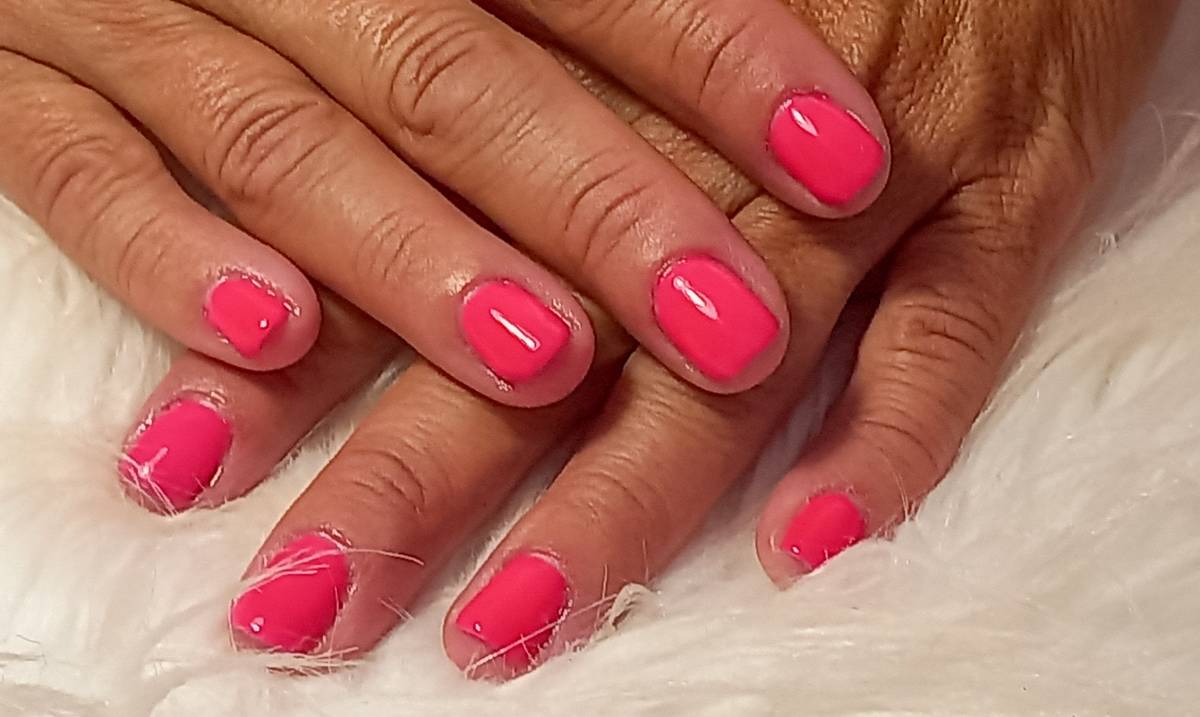Luisa Gonçalves - Sesimbra - Manicure and pedicure