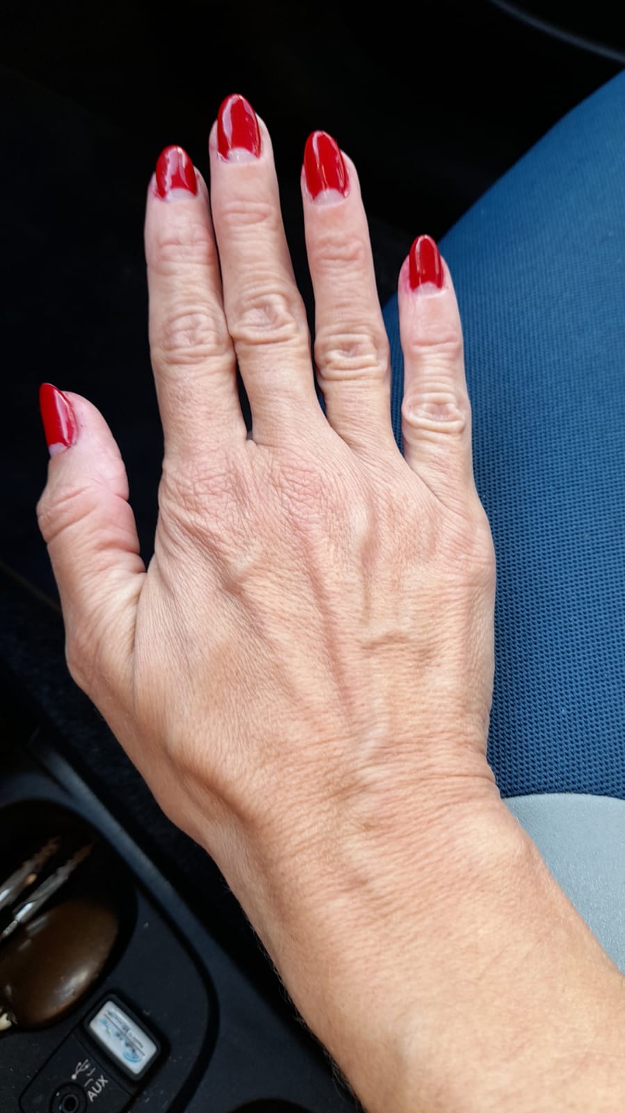 Luisa Gonçalves - Sesimbra - Manicure and pedicure (for women)