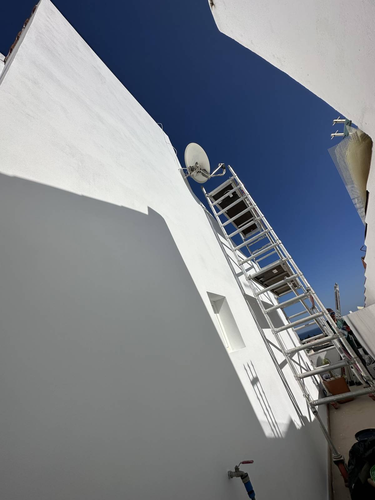 Remodela Construções - Faro - Railing Repair