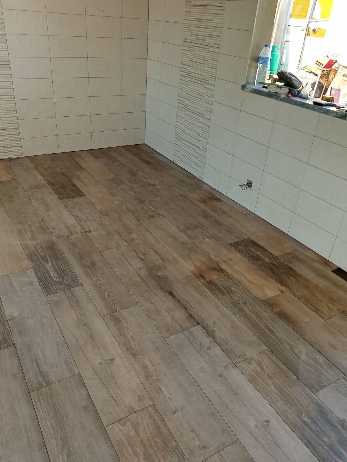 Volutas e arestas unipessoal lda - Rio Maior - Tile Repair