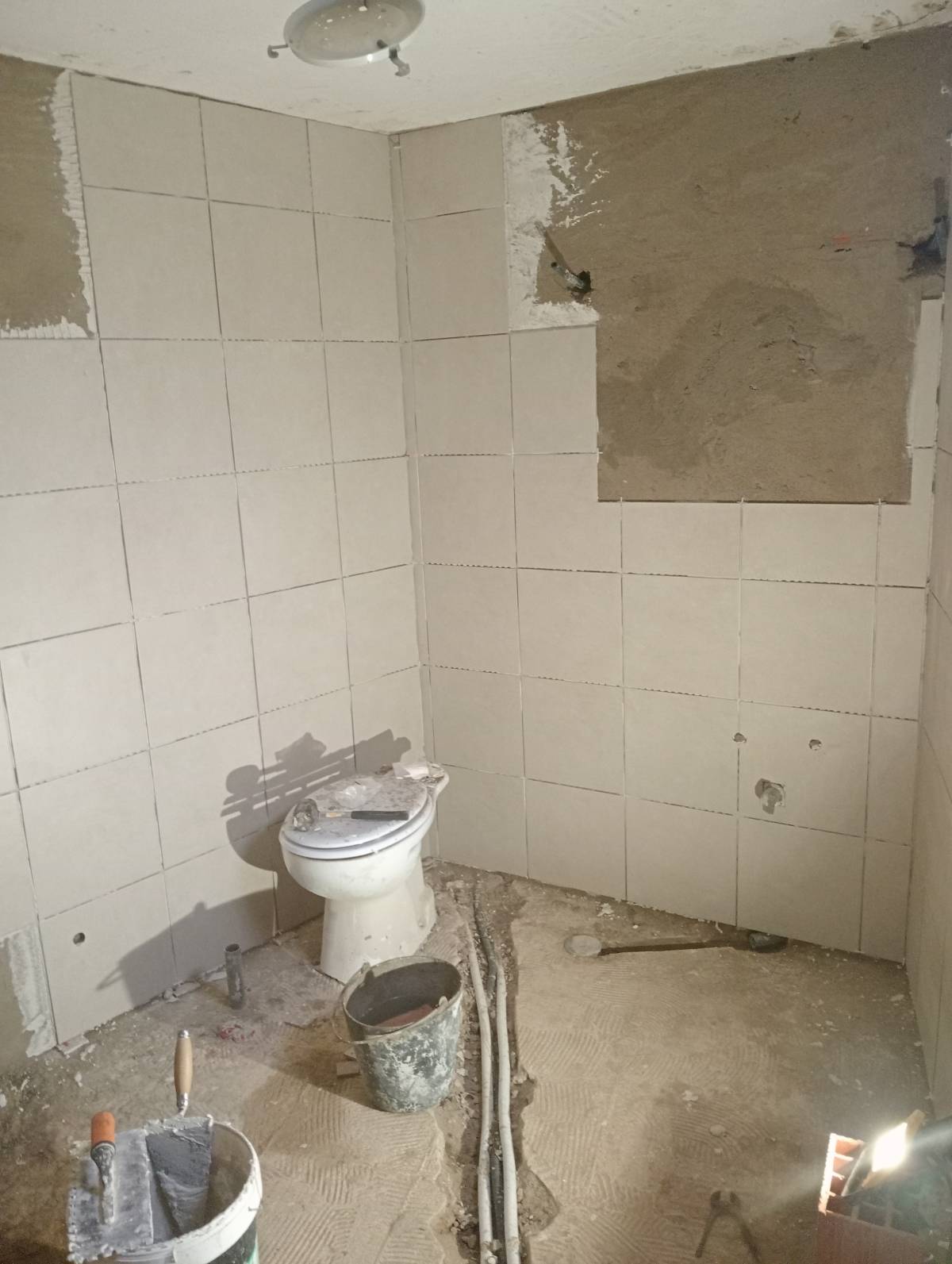 Volutas e arestas unipessoal lda - Rio Maior - Stair and Staircase Repair