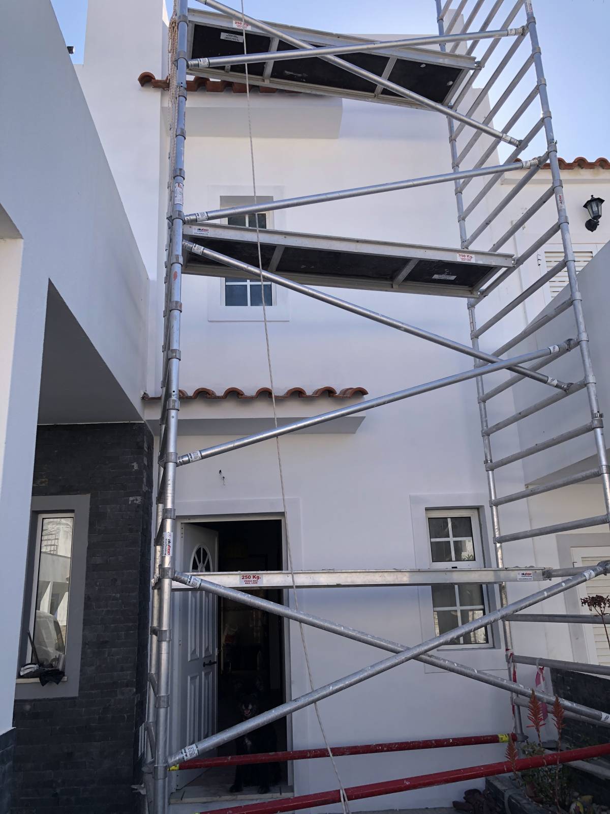 Remodela Construções - Faro - Reparação de Corrimão