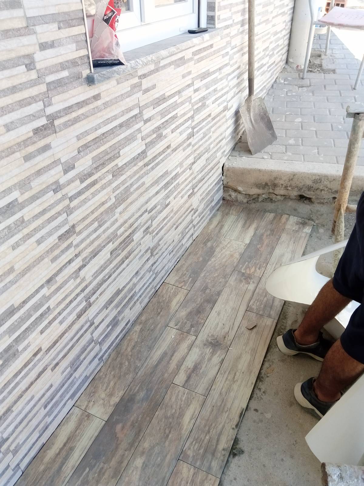 Volutas e arestas unipessoal lda - Rio Maior - Sofa Cleaning