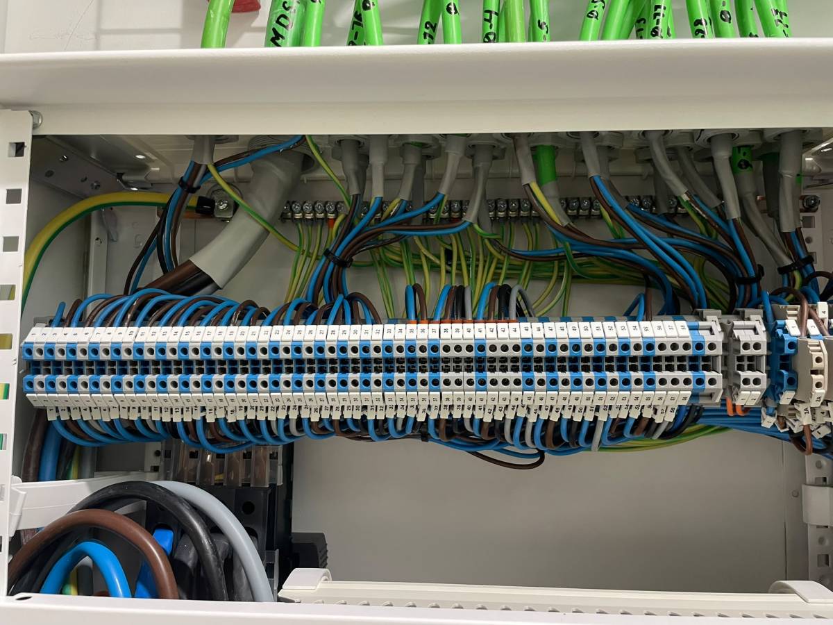 SV Santos & Varela | Eletricidade e Remodelações - Rio Maior - Lichtinstallation