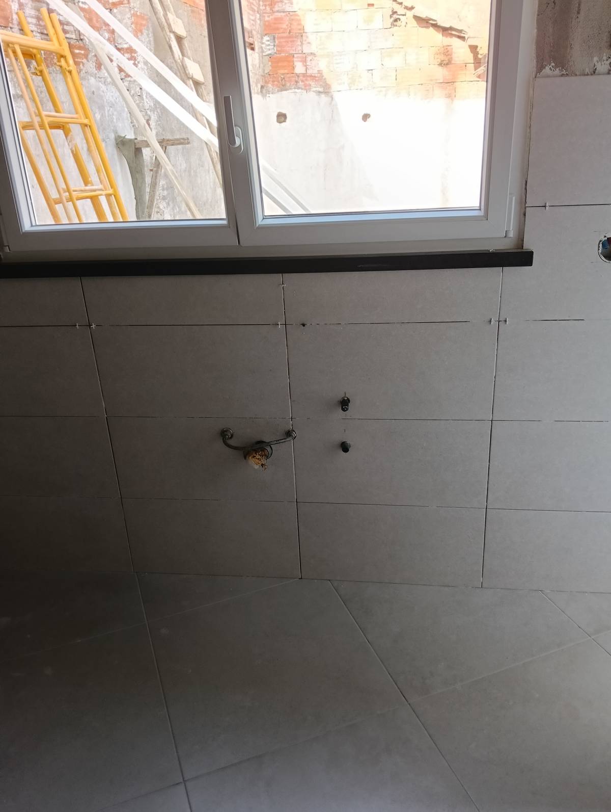 Volutas e arestas unipessoal lda - Rio Maior - Manitas