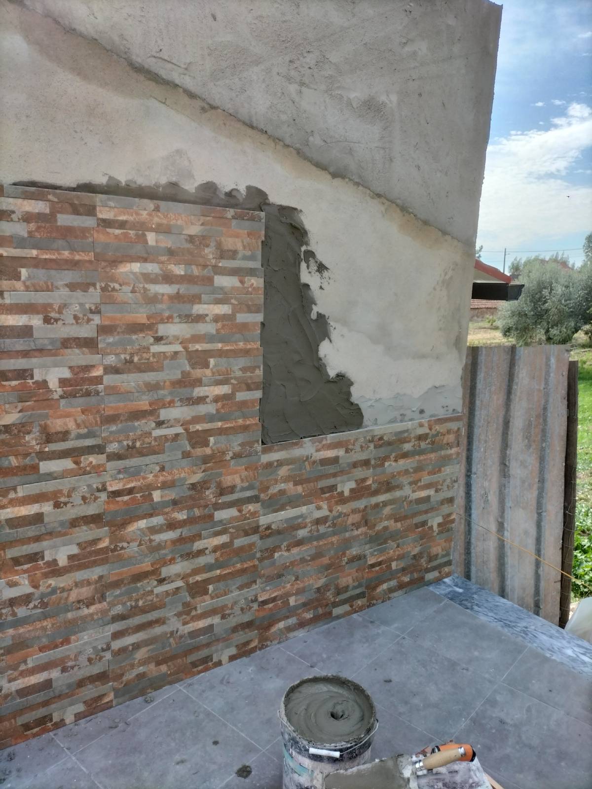 Volutas e arestas unipessoal lda - Rio Maior - Office Cleaning (Recurring)