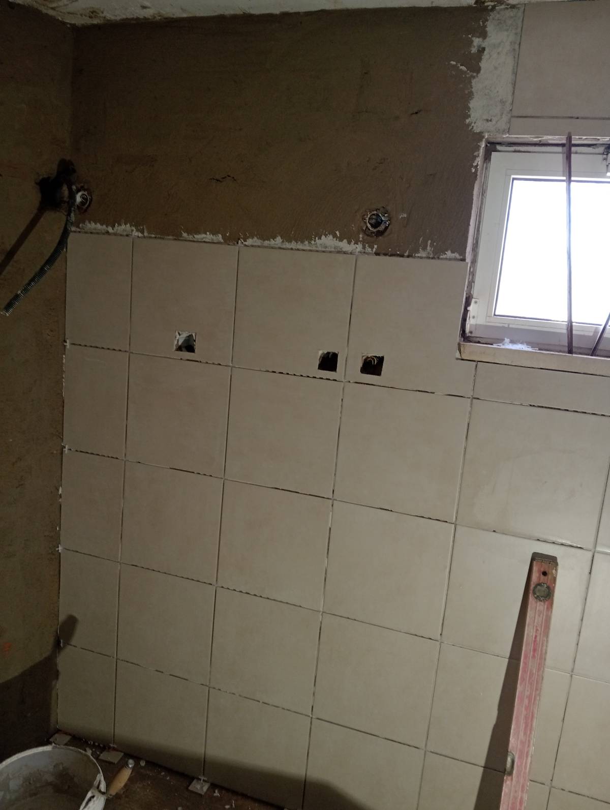 Volutas e arestas unipessoal lda - Rio Maior - Drywall Installation and Hanging
