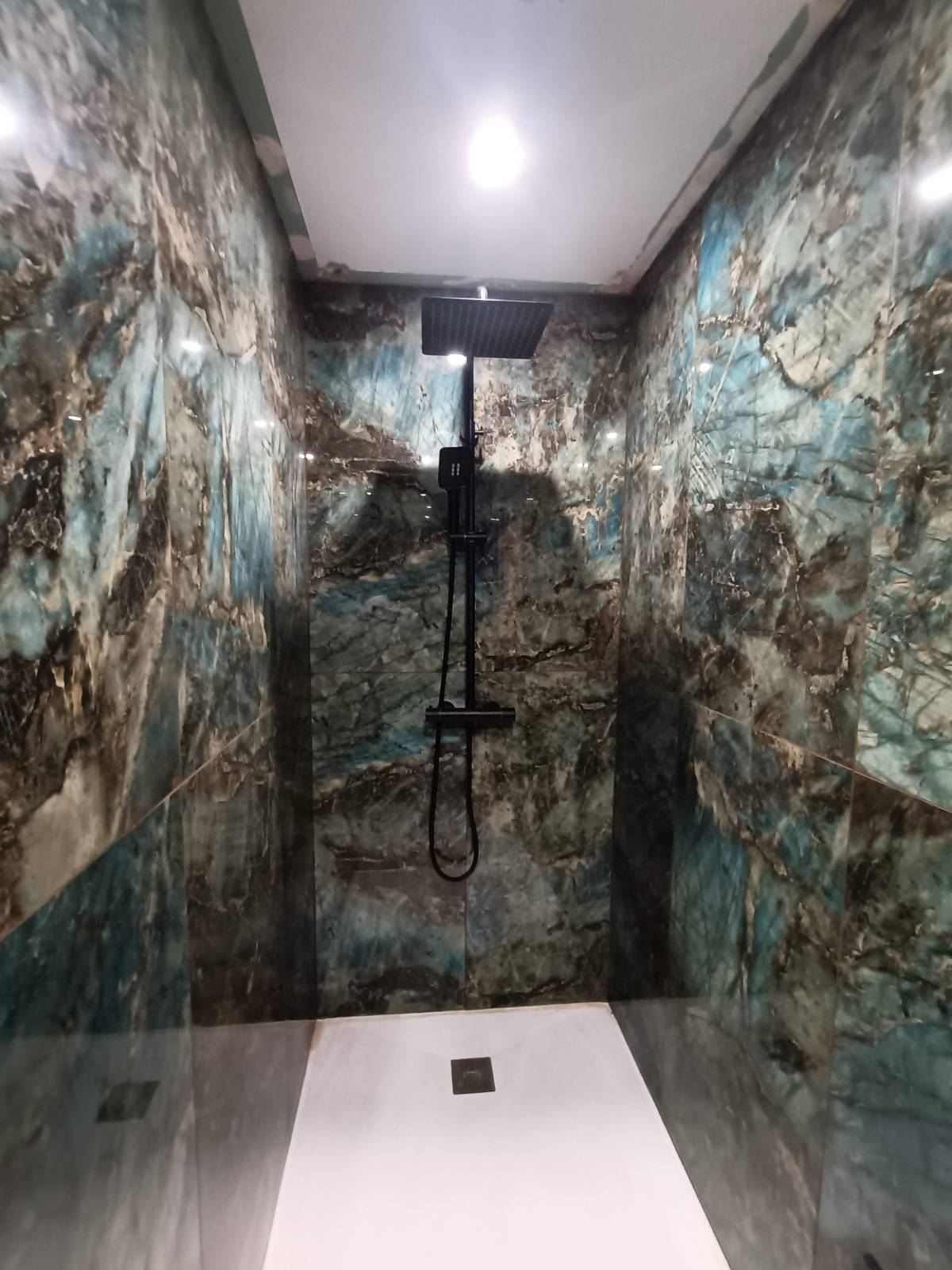Tokfinal remodelações e pinturas - Loulé - Vinyl or Linoleum Repair or Partial Replacement