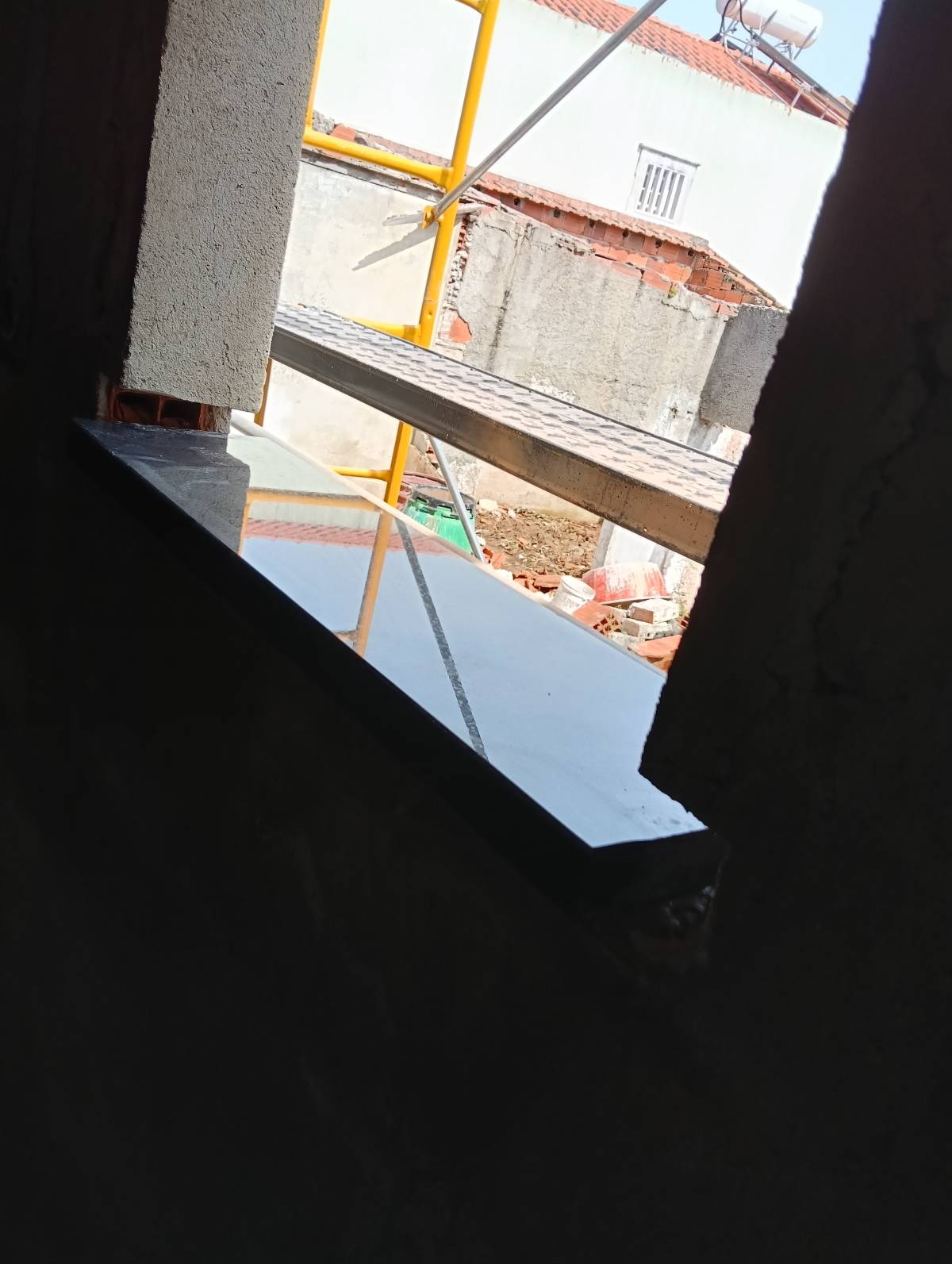 Volutas e arestas unipessoal lda - Rio Maior - Kitchen Remodel