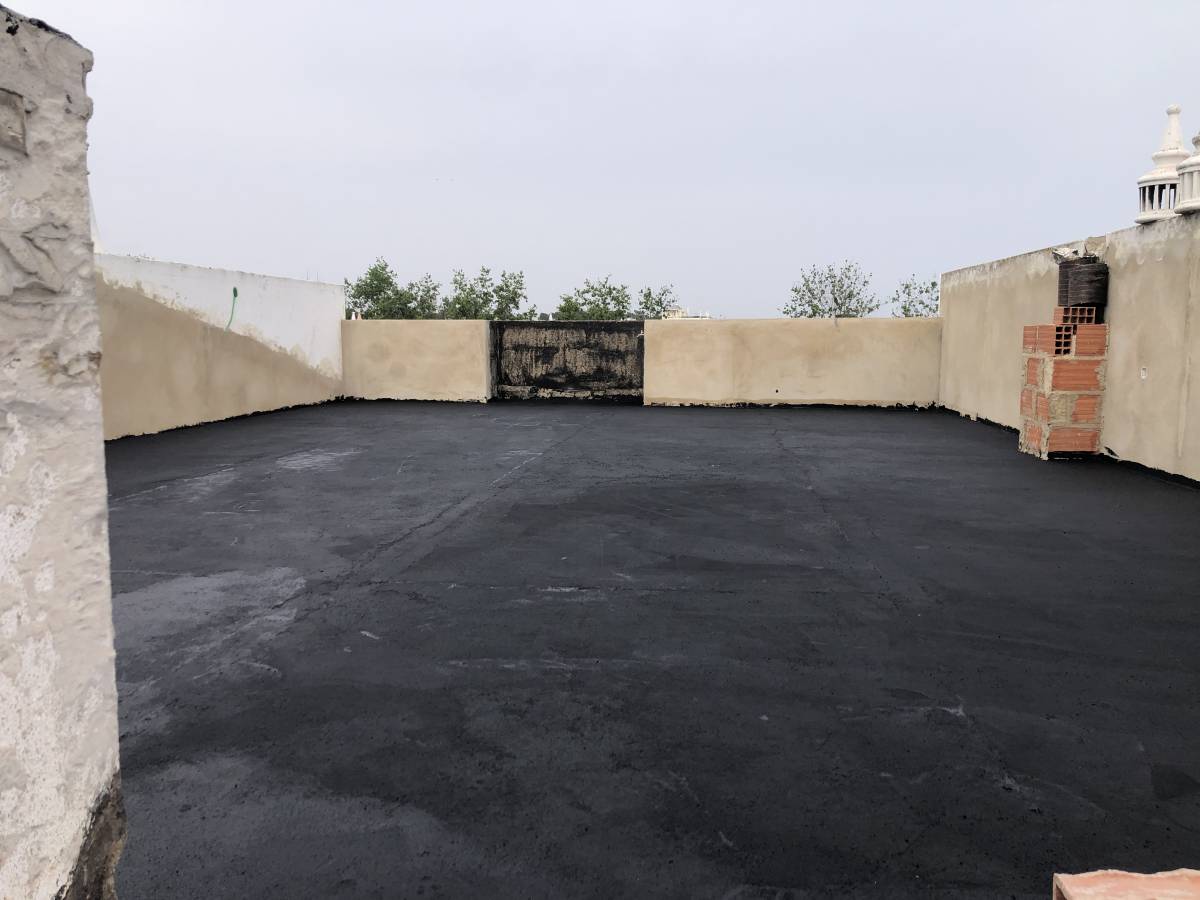 Remodela Construções - Faro - Roof Installation or Replacement