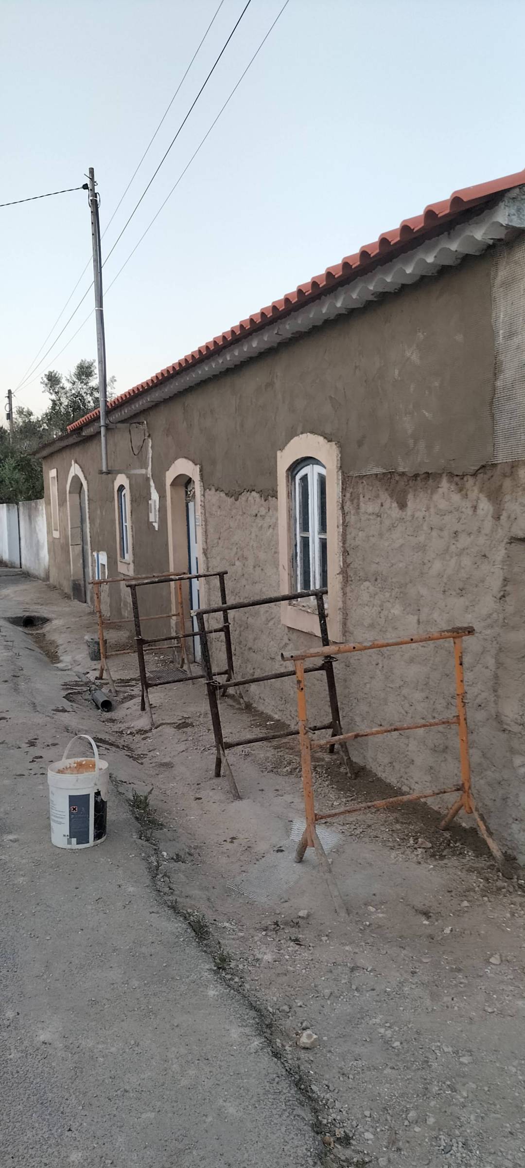 Volutas e arestas unipessoal lda - Rio Maior - Additions and Remodels