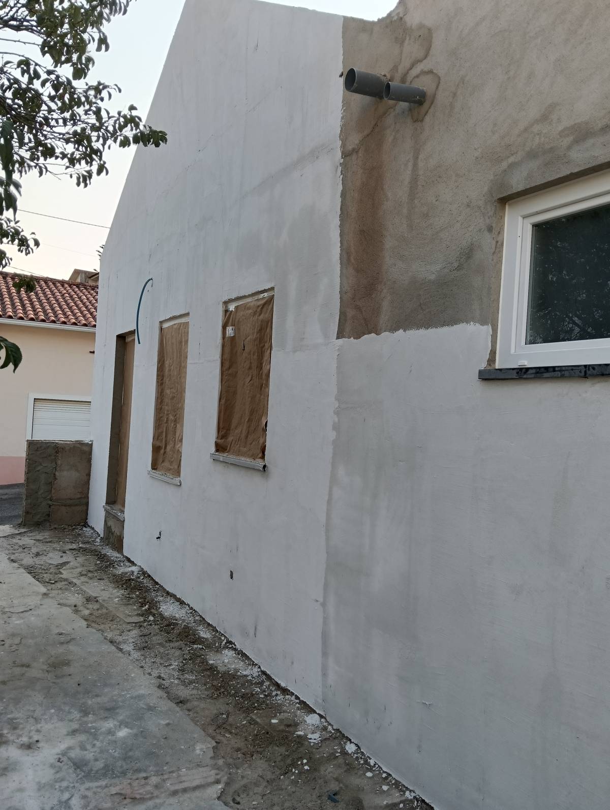 Volutas e arestas unipessoal lda - Rio Maior - Reparación y texturización de placas de pladur