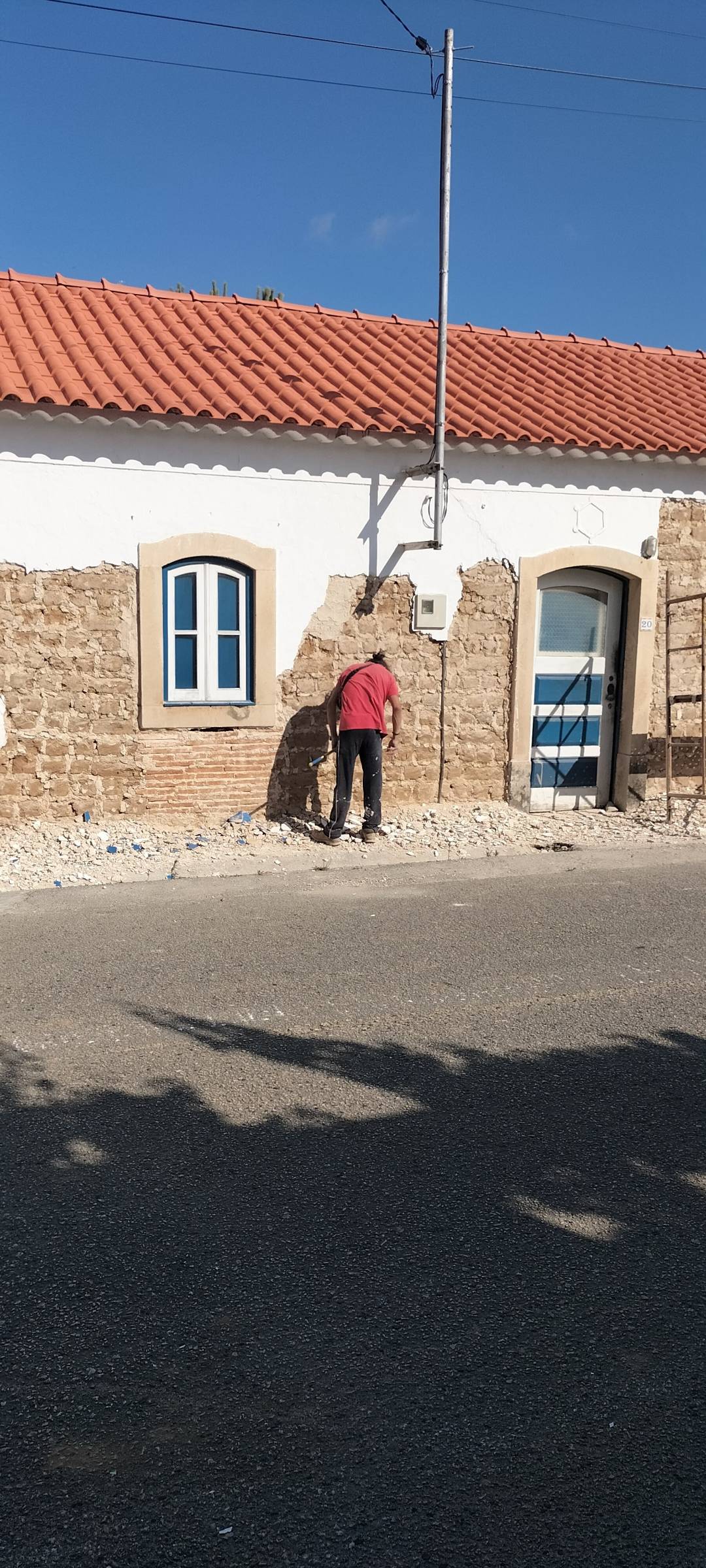 Volutas e arestas unipessoal lda - Rio Maior - Mold Inspection and Removal