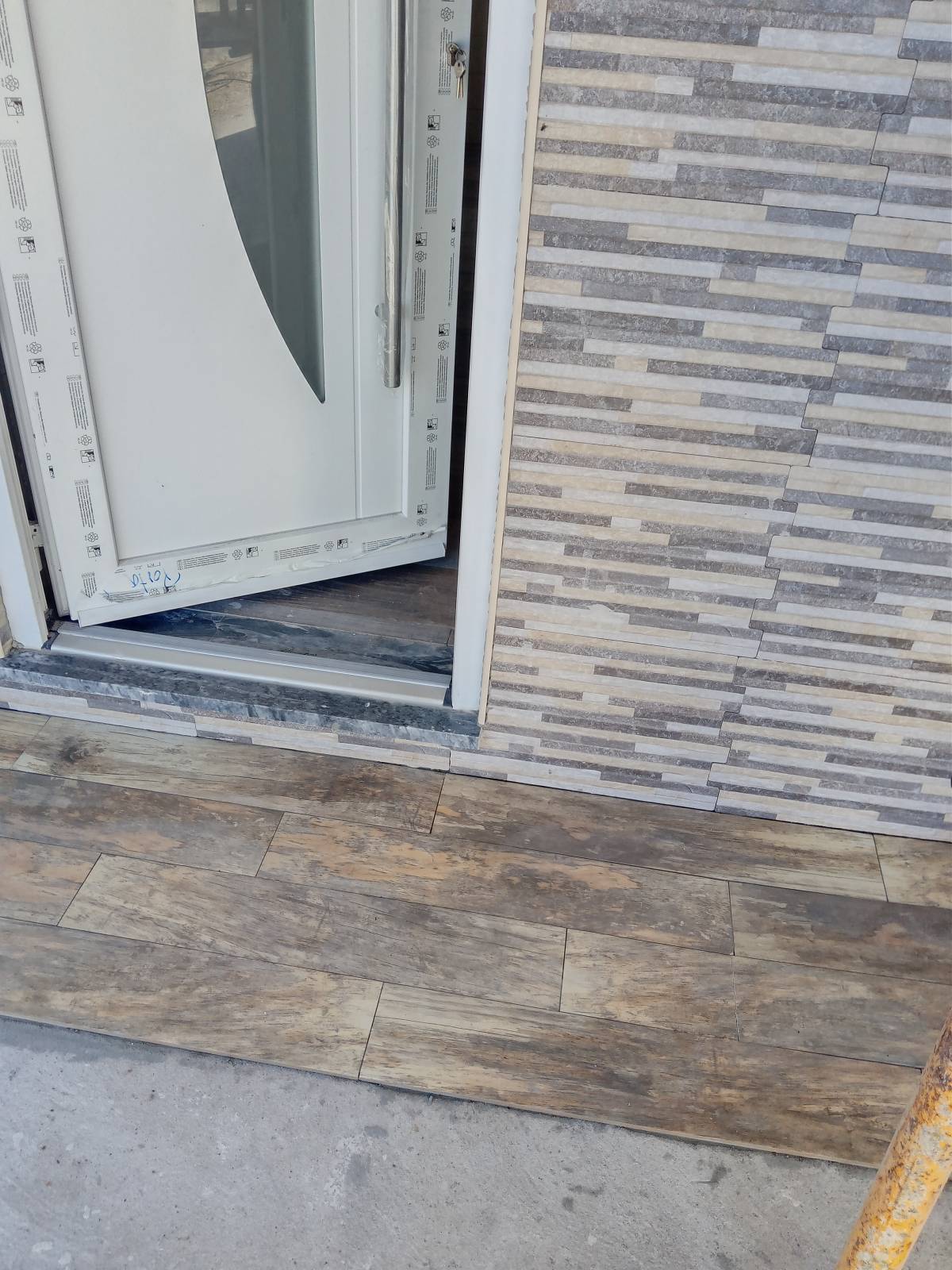 Volutas e arestas unipessoal lda - Rio Maior - Commercial Cleaning