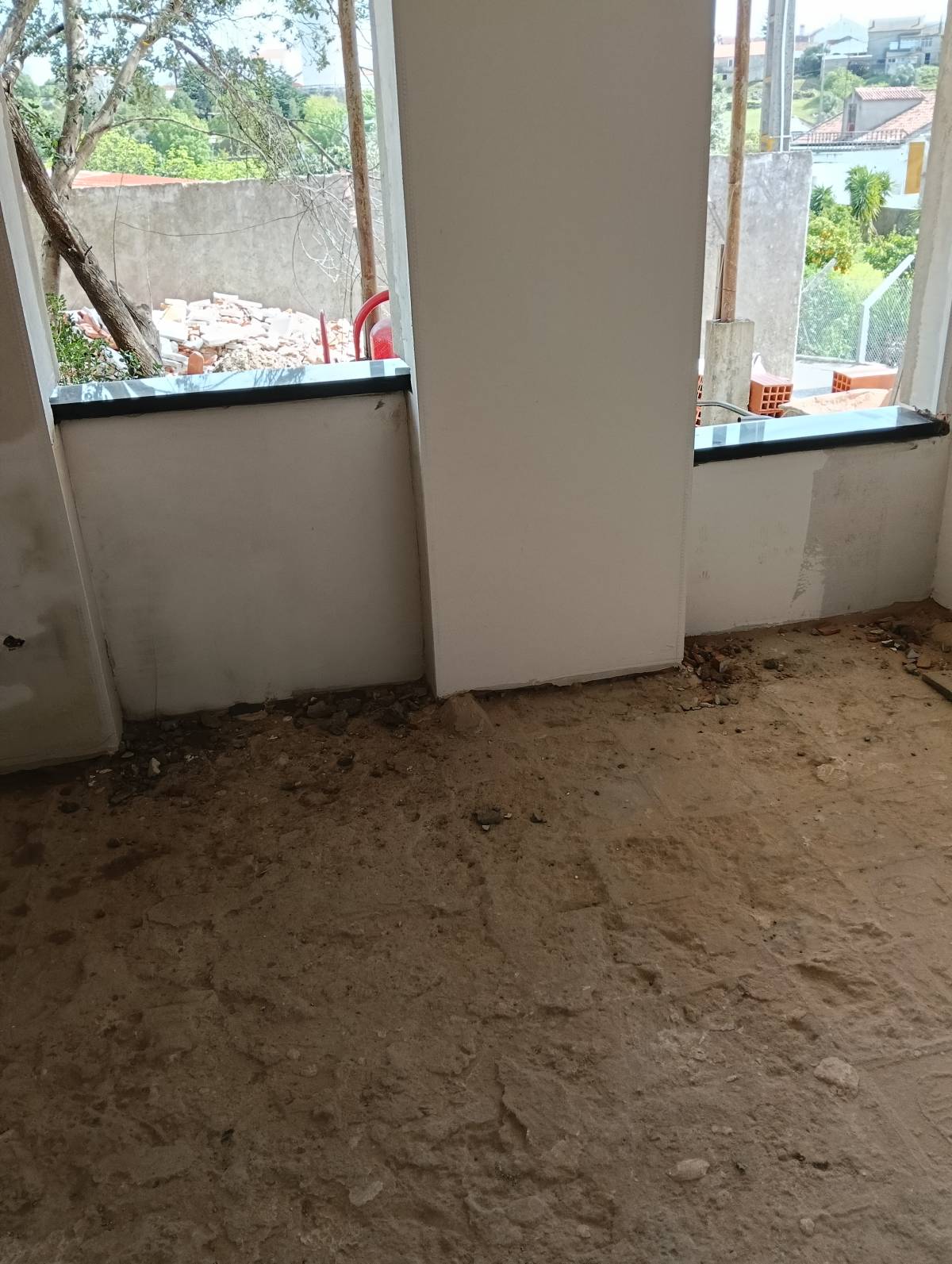 Volutas e arestas unipessoal lda - Rio Maior - Roof Cleaning