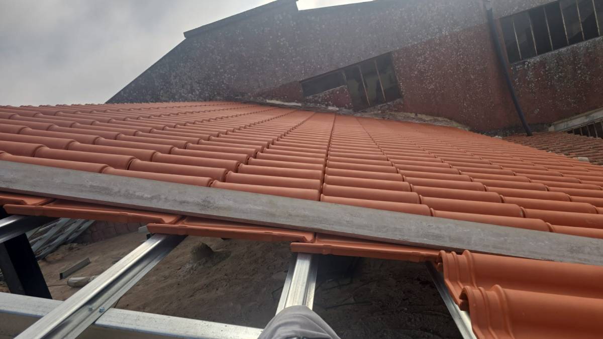 Volutas e arestas unipessoal lda - Rio Maior - Limpieza de persianas