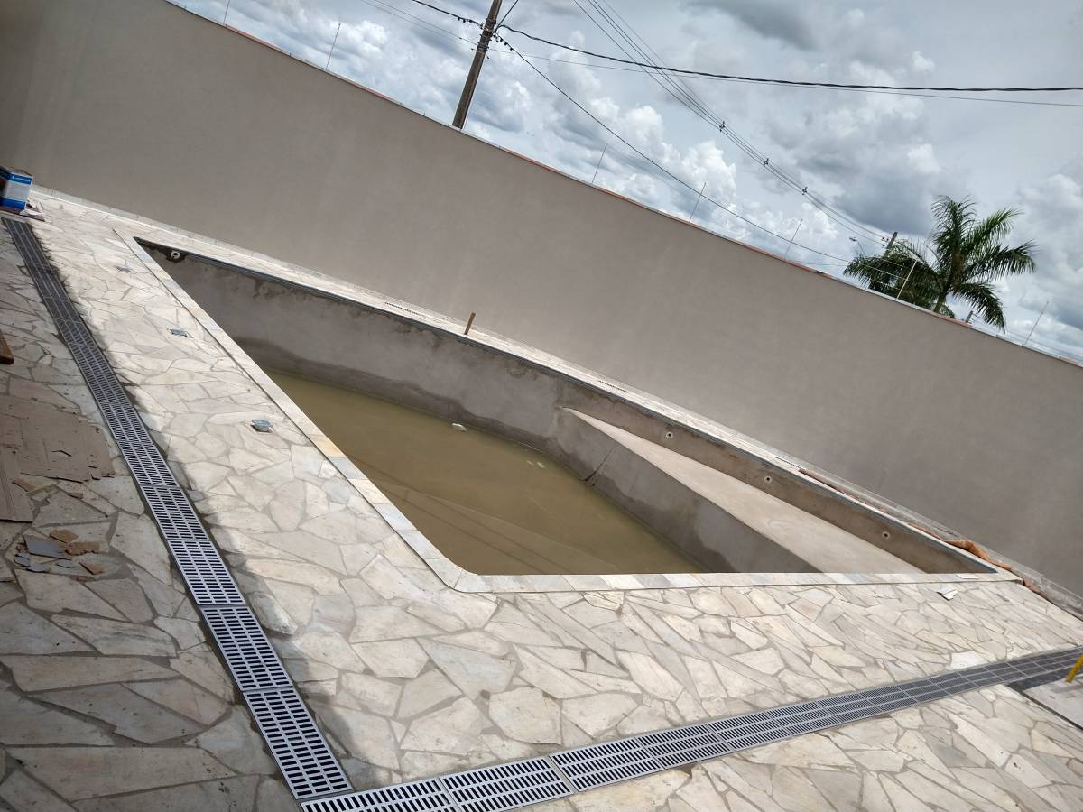 Jr remodelações - Caldas da Rainha - Betonschäden reparieren und ausbessern