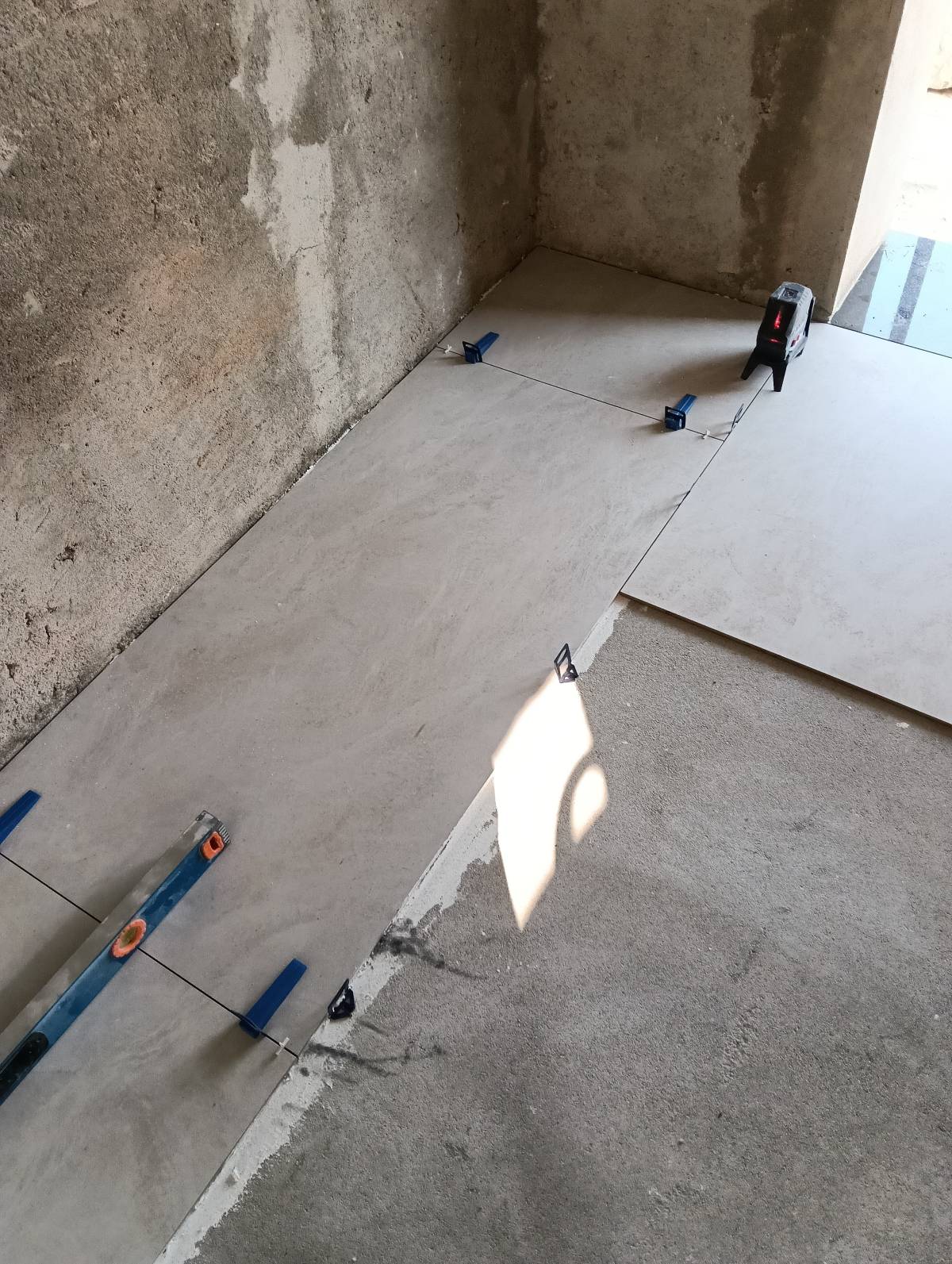 Volutas e arestas unipessoal lda - Rio Maior - Pintar edificios