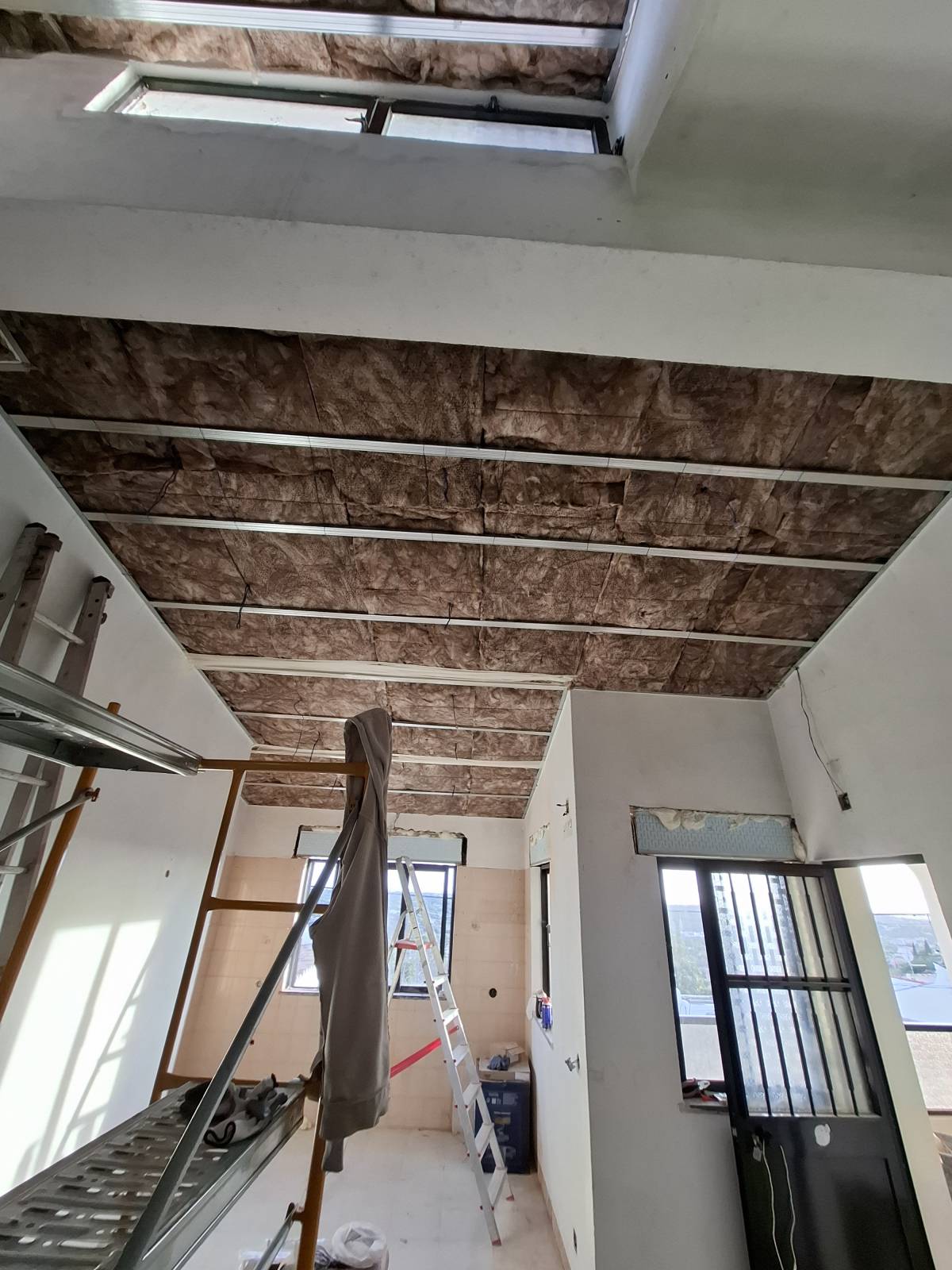 Tokfinal remodelações e pinturas - Loulé - Stone or Tile Flooring Repair or Partial Replacement