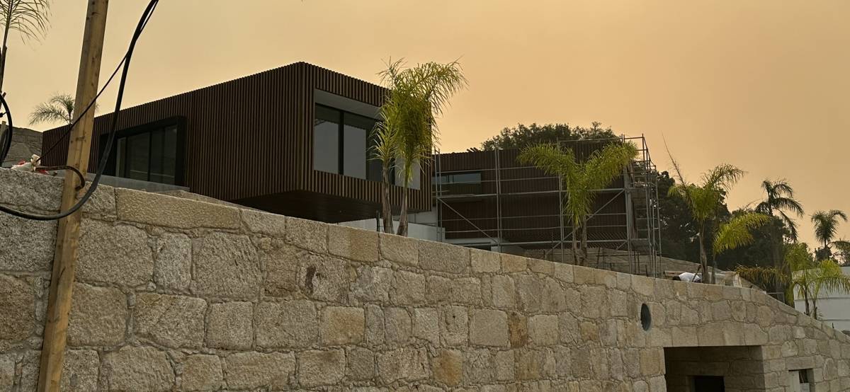 Marques / Mendes / Arquitetos - Porto - Montagem de Mobiliário ou Equipamento Exterior