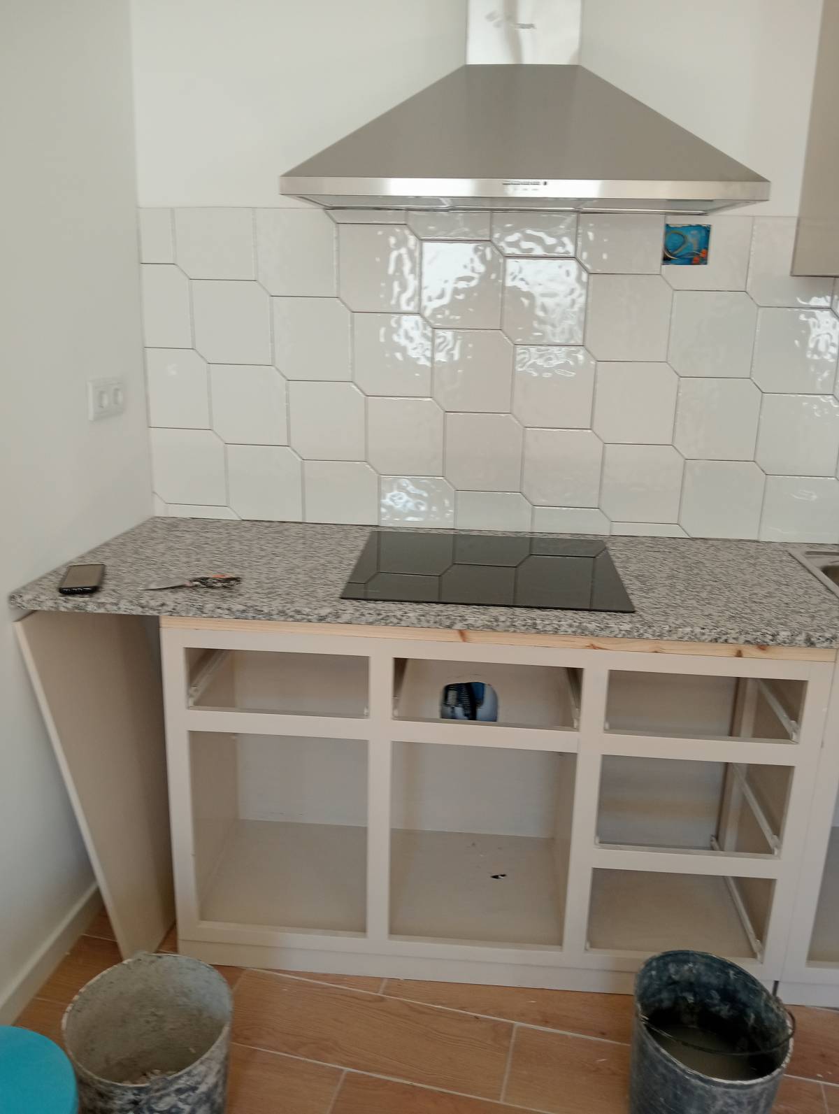 Volutas e arestas unipessoal lda - Rio Maior - Remodel a Room