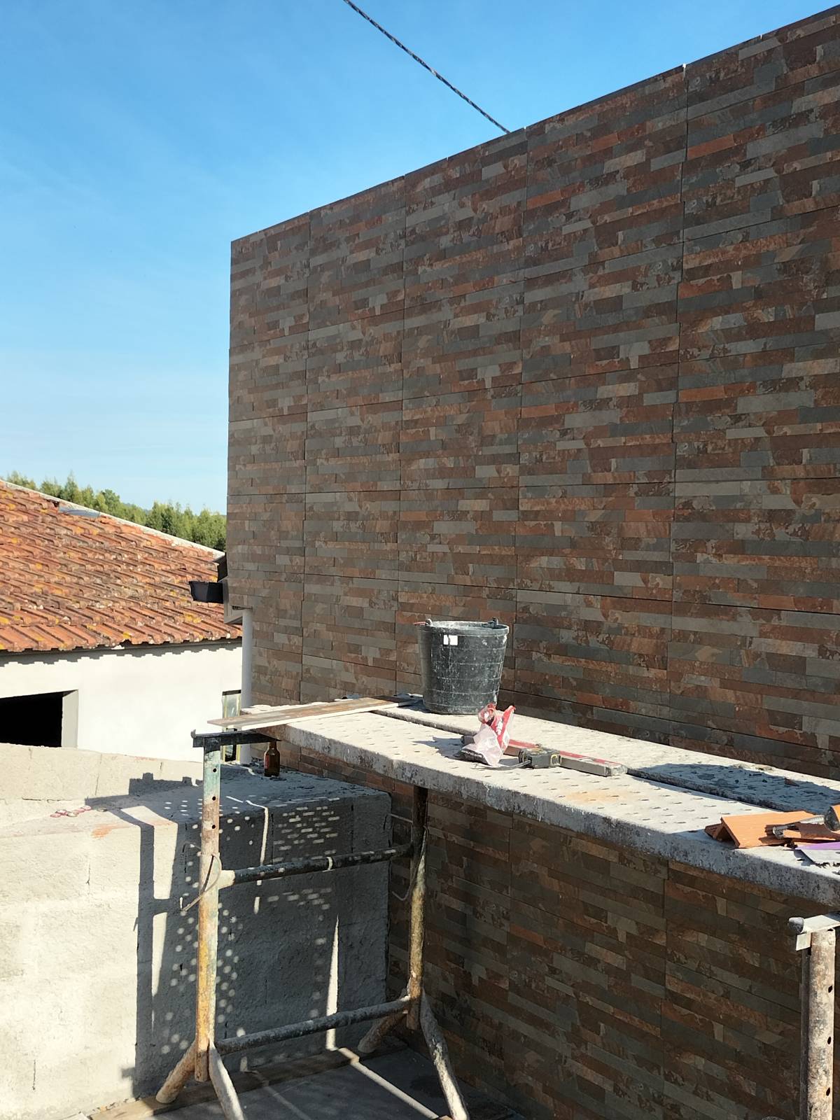 Volutas e arestas unipessoal lda - Rio Maior - Window Blinds Cleaning
