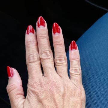 Luisa Gonçalves - Sesimbra - Manicure and pedicure (for women)