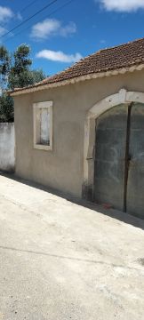 Volutas e arestas unipessoal lda - Rio Maior - Roof Cleaning