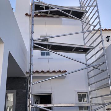 Remodela Construções - Faro - Reparação de Corrimão