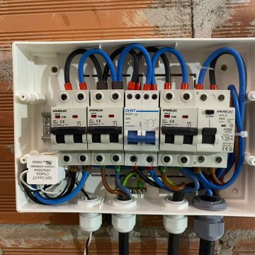 SV Santos & Varela | Eletricidade e Remodelações - Rio Maior - Stromgenerator reparieren
