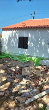 Volutas e arestas unipessoal lda - Rio Maior - Construction and Building Services