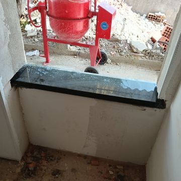 Volutas e arestas unipessoal lda - Rio Maior - Reparación o mantenimiento de tejados