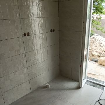 Volutas e arestas unipessoal lda - Rio Maior - Construcción de Casa Modular