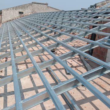 Volutas e arestas unipessoal lda - Rio Maior - Instalación o reemplazo de tejados