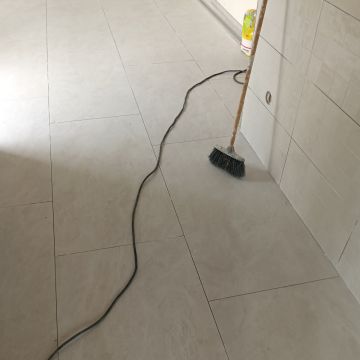 Volutas e arestas unipessoal lda - Rio Maior - Limpieza de garajes