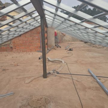 Volutas e arestas unipessoal lda - Rio Maior - Instalación de escaleras