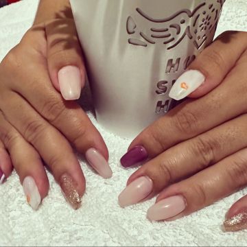 Beleza Autêntica - Castelo Branco - Manicure e Pedicure (para Mulheres)