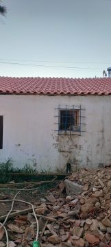 Volutas e arestas unipessoal lda - Rio Maior - Kitchen Tiling