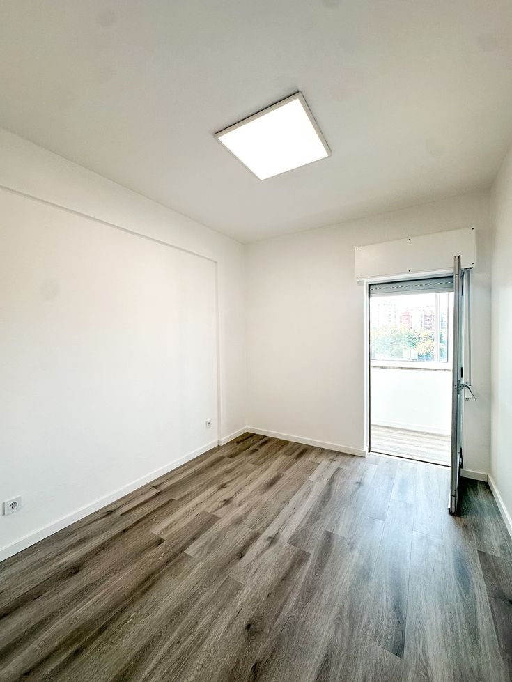 KELVYN ALENCAR PINTURA RESIDENCIAL E OUTROS - Entroncamento - Reparação de Corrimão