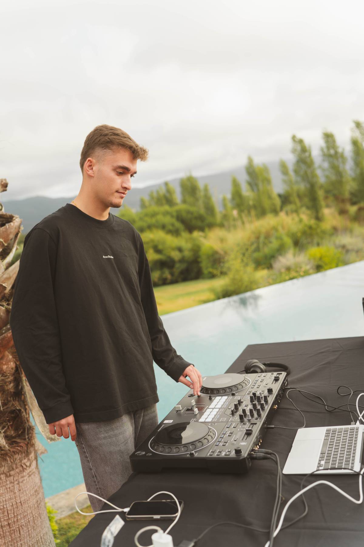 DJ NERO - Sesimbra - Corporate Party Planning
