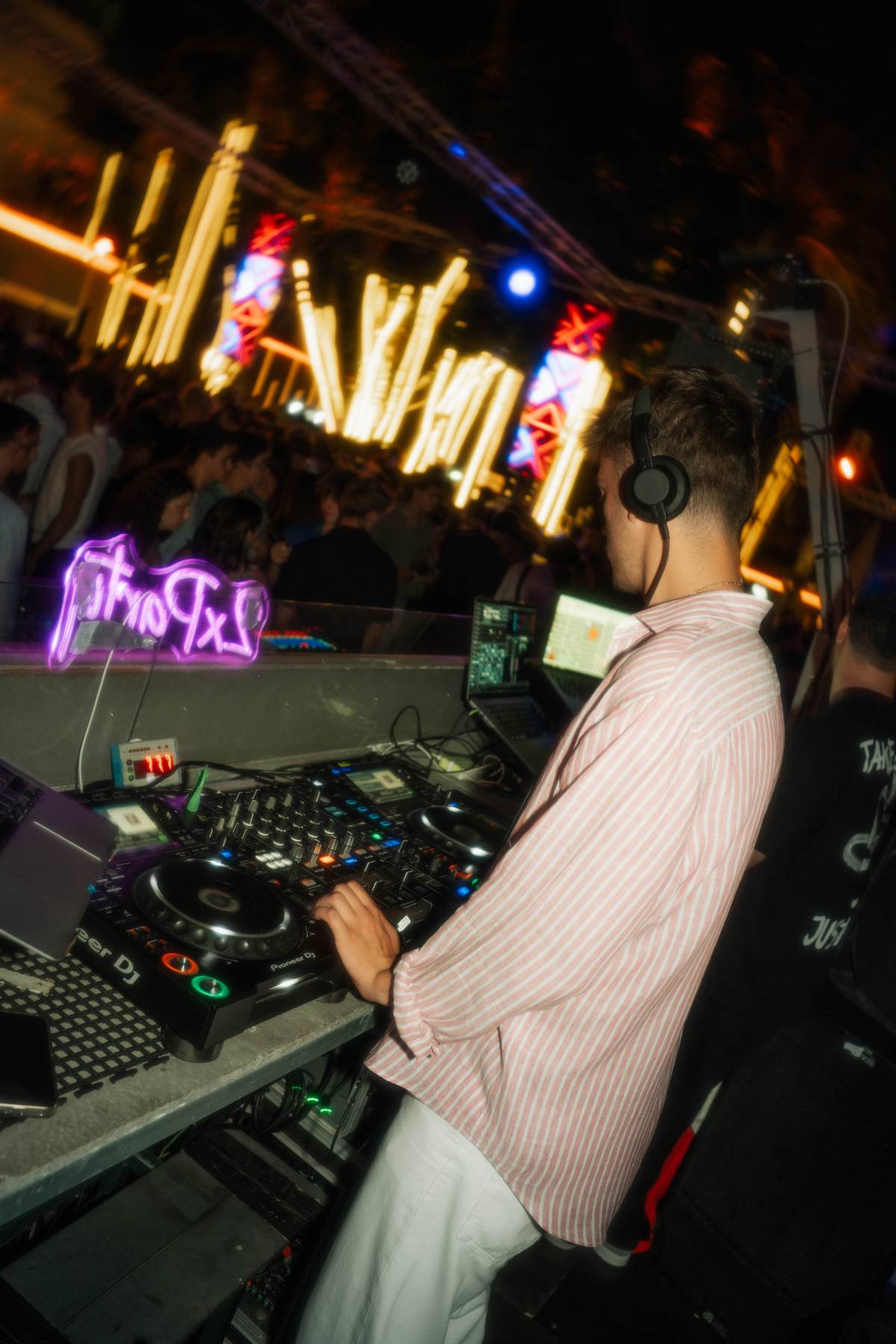DJ NERO - Sesimbra - Stilt Walker
