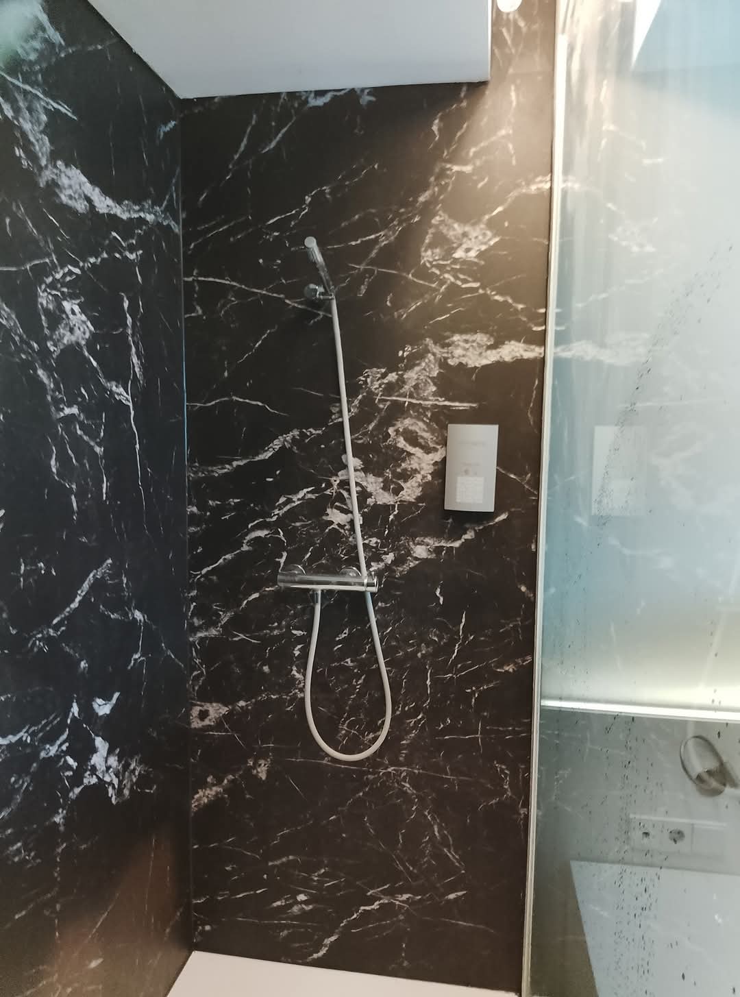 Apex Drywall Systems - Barreiro - Vinyl or Linoleum Repair or Partial Replacement