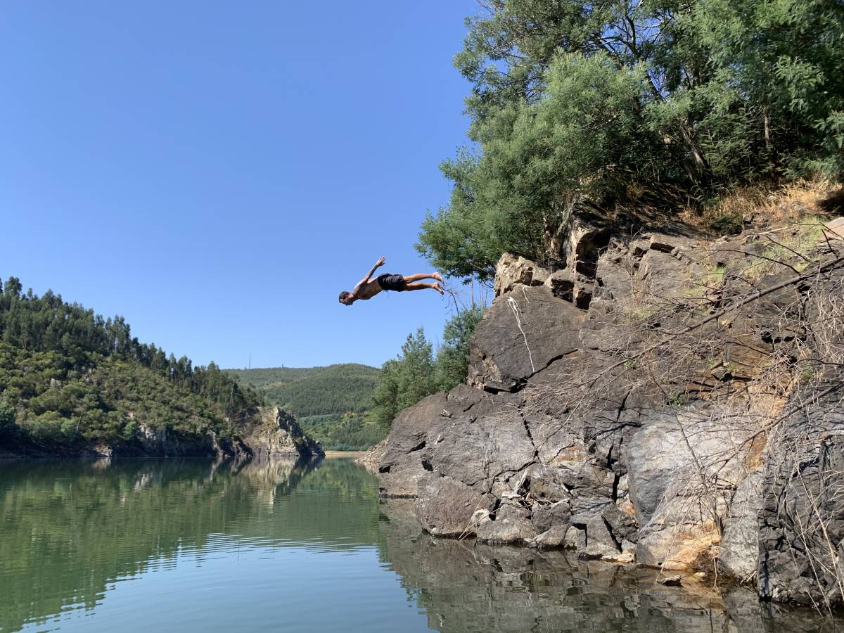 Rebeca - Almada - Hatha Yoga