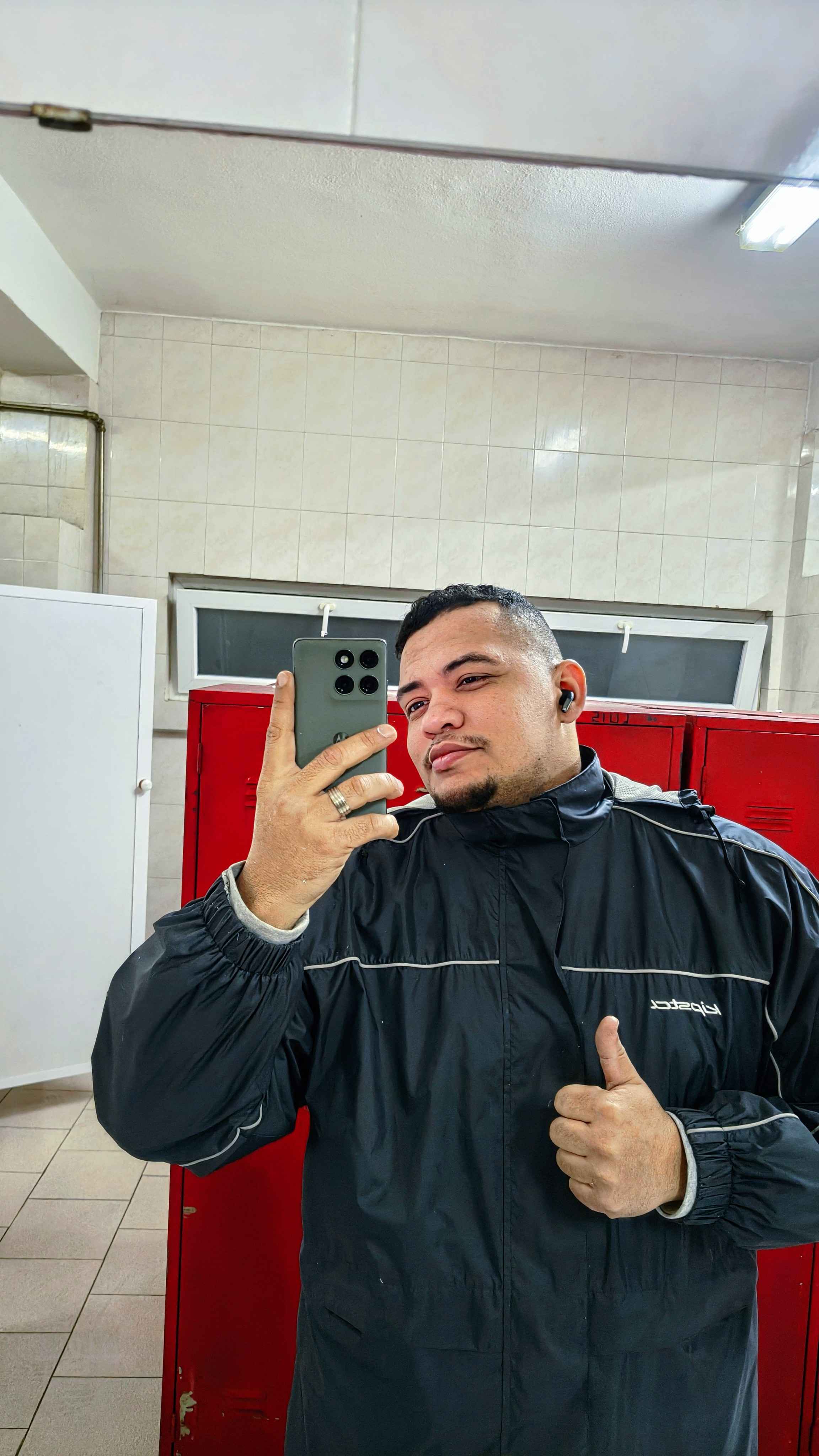 KELVYN ALENCAR PINTURA RESIDENCIAL E OUTROS - Entroncamento - Montagem de Mesa de Bilhar