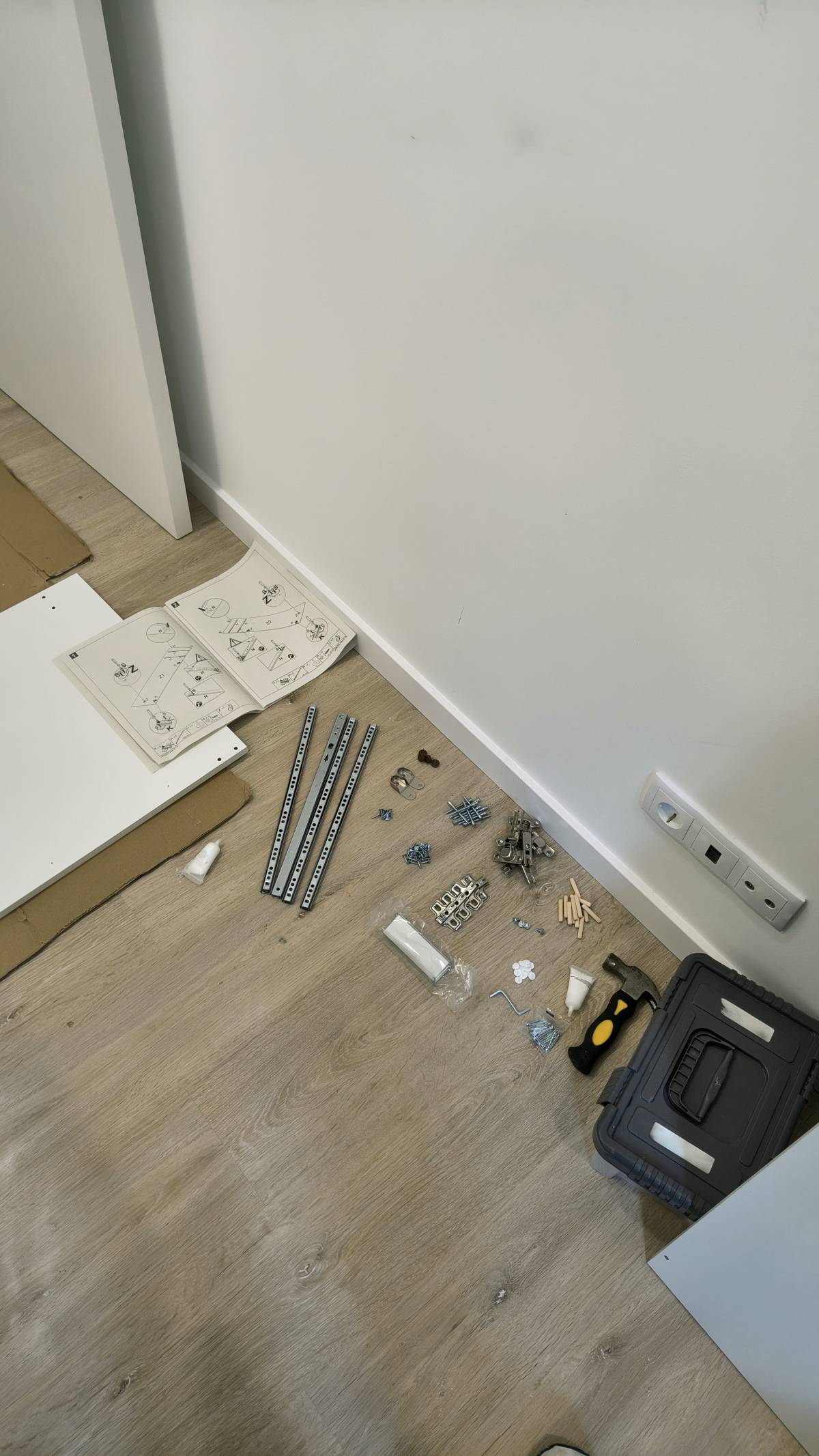 KELVYN ALENCAR PINTURA RESIDENCIAL E OUTROS - Entroncamento - Clarabóias