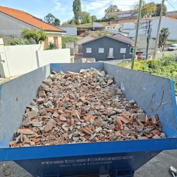 Hugo Alfredo - Vila Nova de Famalicão - Trituración y eliminación de tocones